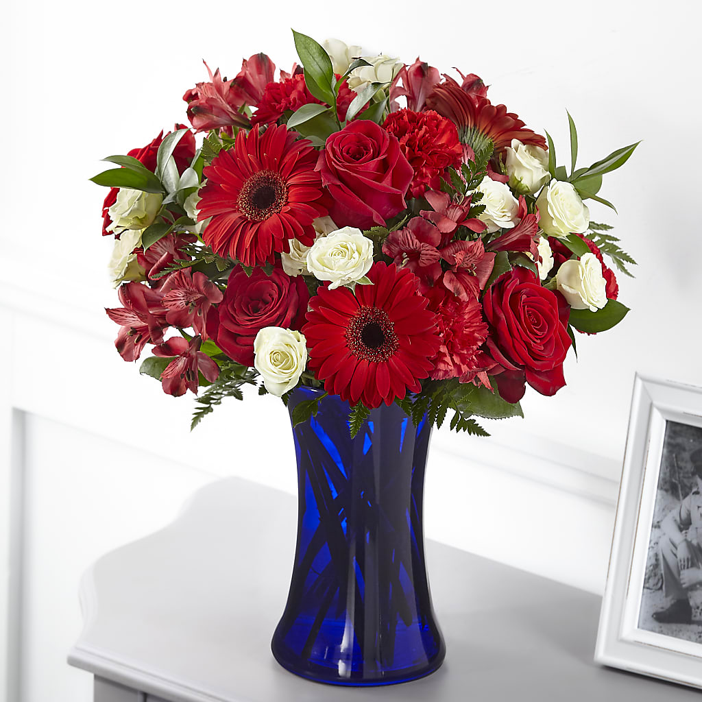 Hearts Embrace Bouquet – Floral Expressions, Auburn IL