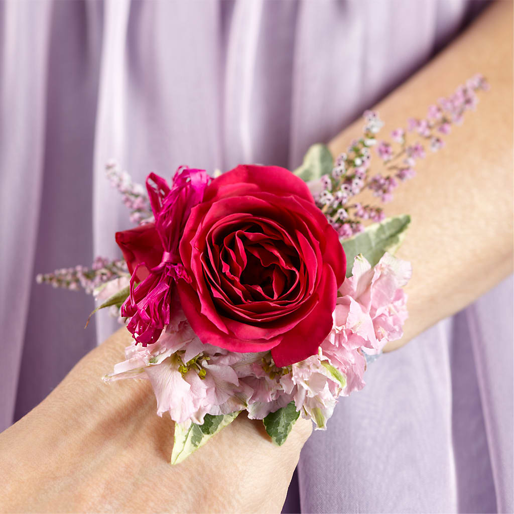 Rose Charm Corsage – Floral Expressions, Auburn IL