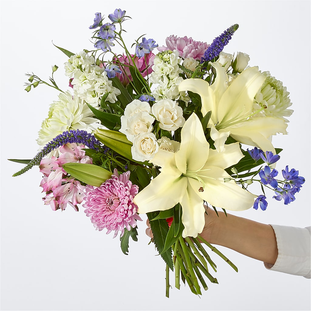 Winter Celebration Bouquet –  Floral Expressions, Auburn IL
