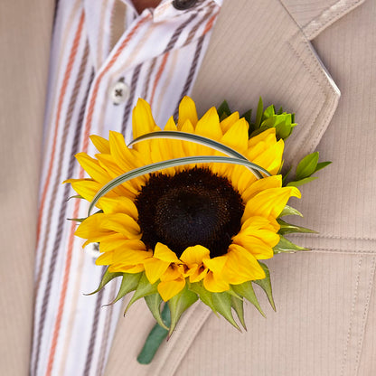Free Spirit Boutonniere –  Floral Expressions, Auburn IL